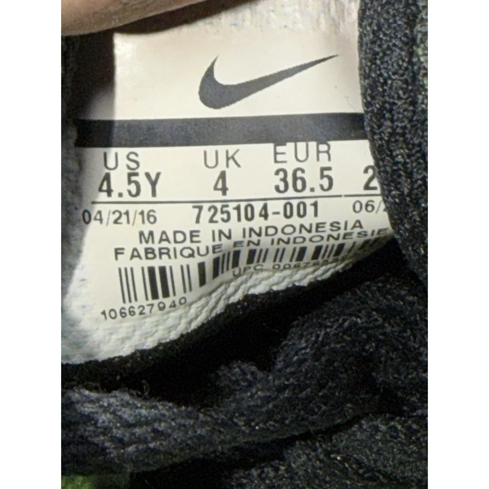 Nike Free Run Women‎ Size 6 Black White Athletic Comfort Running Sneakers